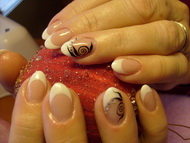 Best Nails - Francia akril díszítéssel